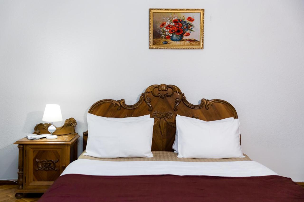 تبليسي Apartment Gallery Rustaveli 1 المظهر الخارجي الصورة