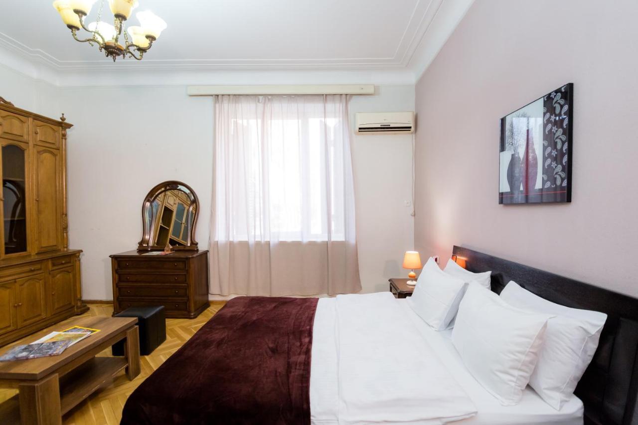 تبليسي Apartment Gallery Rustaveli 1 المظهر الخارجي الصورة