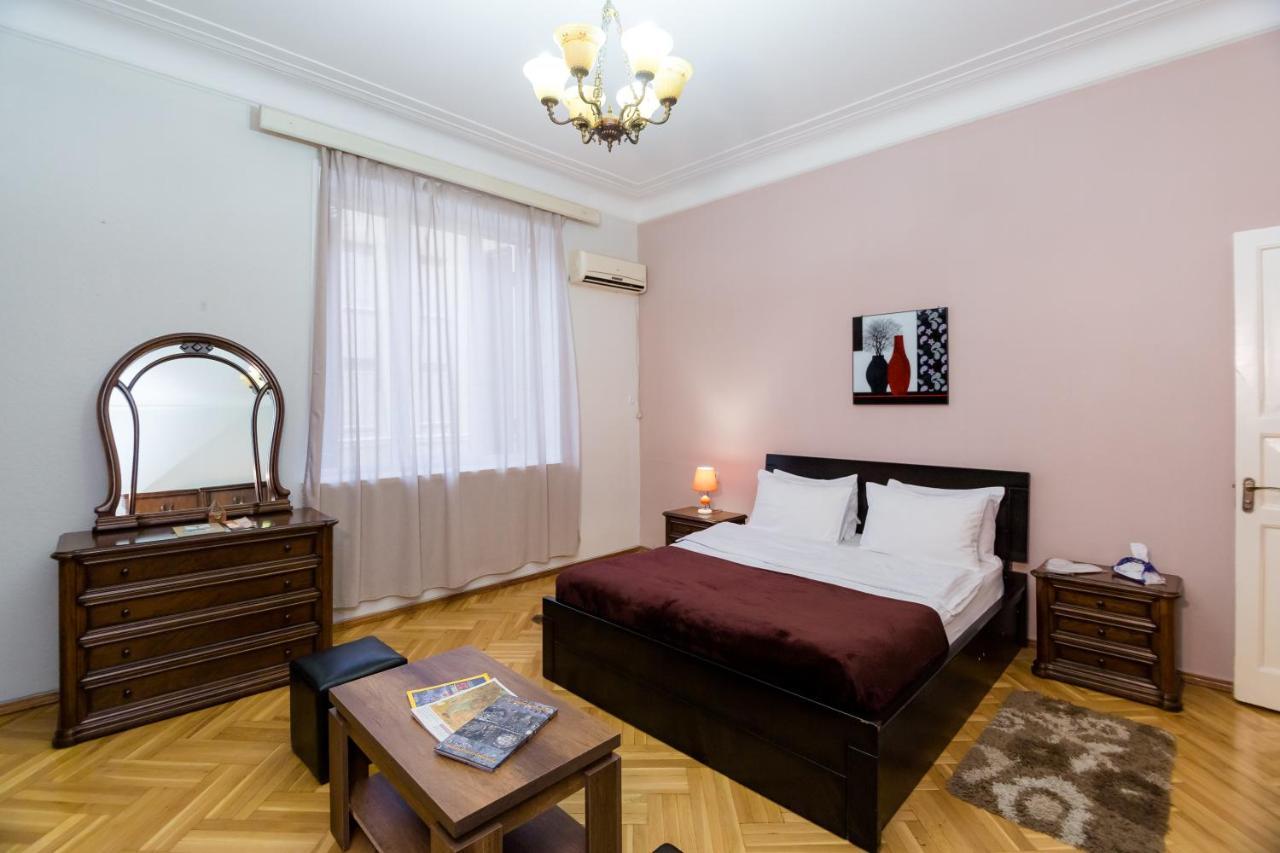تبليسي Apartment Gallery Rustaveli 1 المظهر الخارجي الصورة