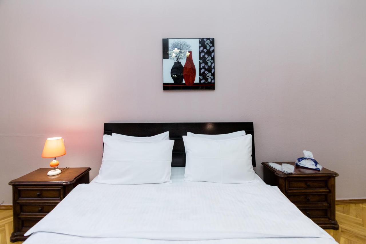 تبليسي Apartment Gallery Rustaveli 1 المظهر الخارجي الصورة