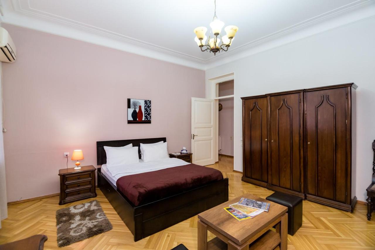 تبليسي Apartment Gallery Rustaveli 1 المظهر الخارجي الصورة